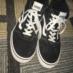 black vans junior size 6